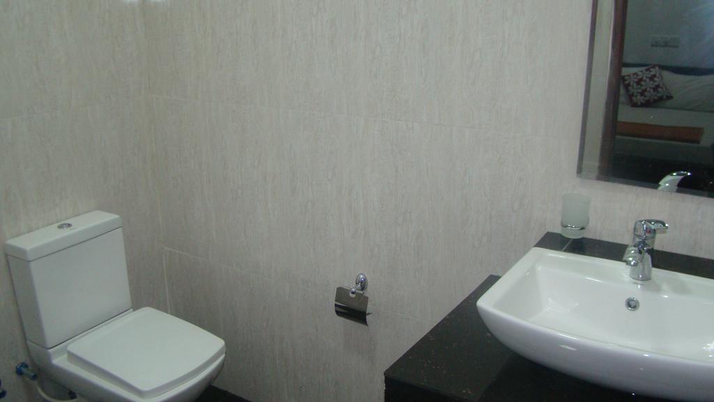 White Heart Hotel Ела Екстериор снимка