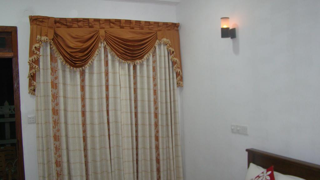 White Heart Hotel Ела Екстериор снимка