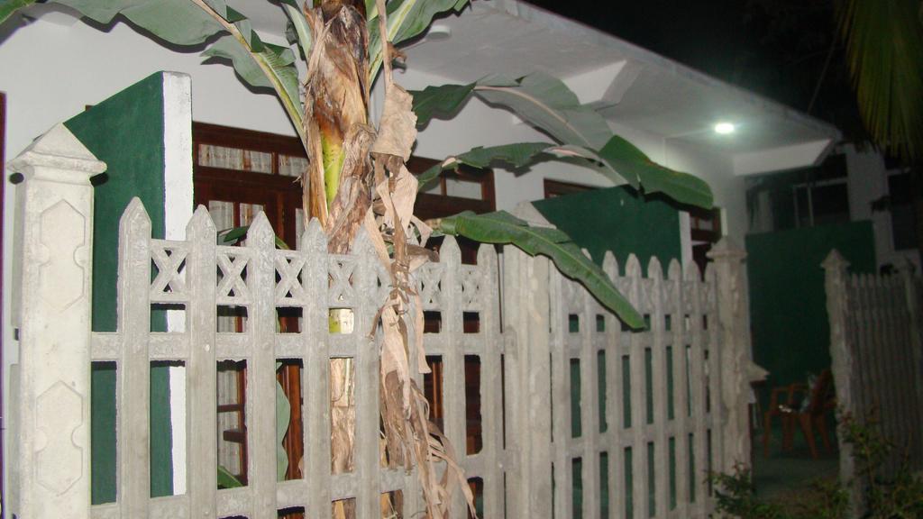 White Heart Hotel Ела Екстериор снимка