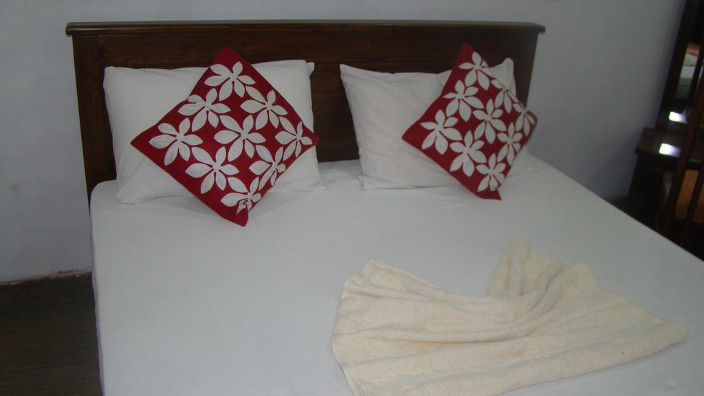 White Heart Hotel Ела Екстериор снимка