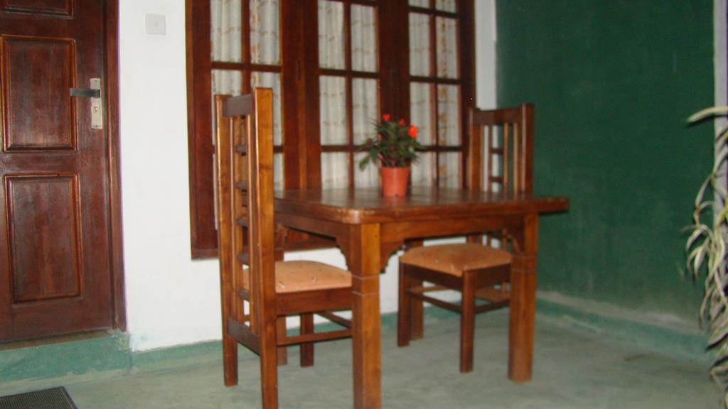 White Heart Hotel Ела Екстериор снимка